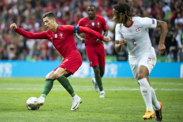 西亚28+11步行者大胜篮网 马克西20分76人灭蜂